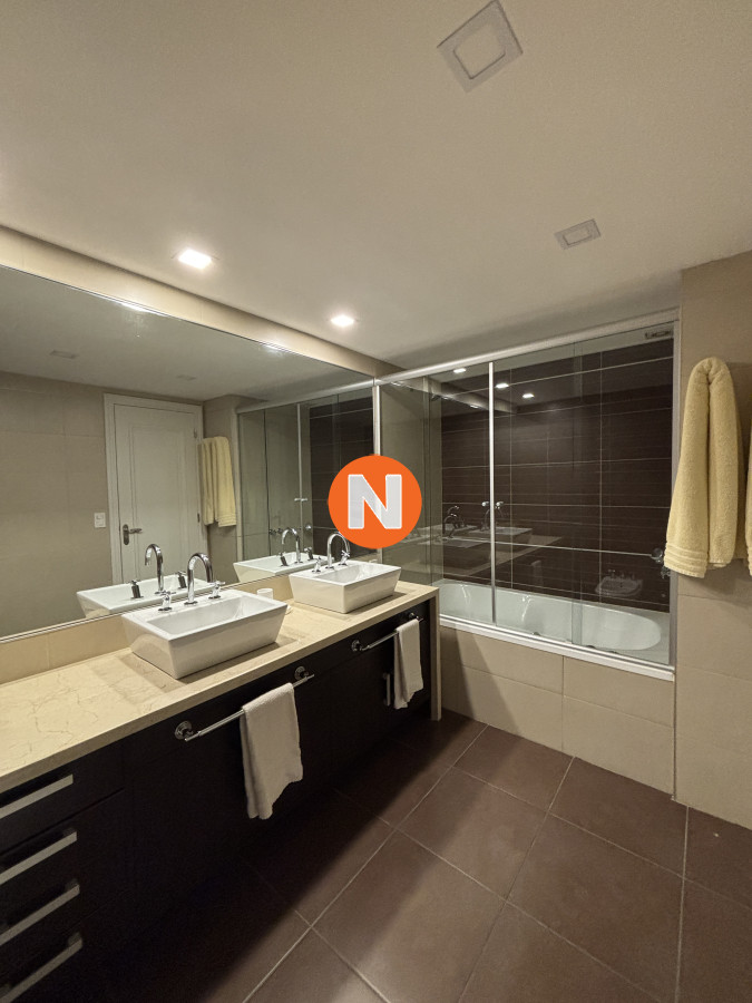 Apartamento Ref.201603 - Apartamento en Venta y Alquiler, Brava, Punta del Este, 2 Dormitorios.