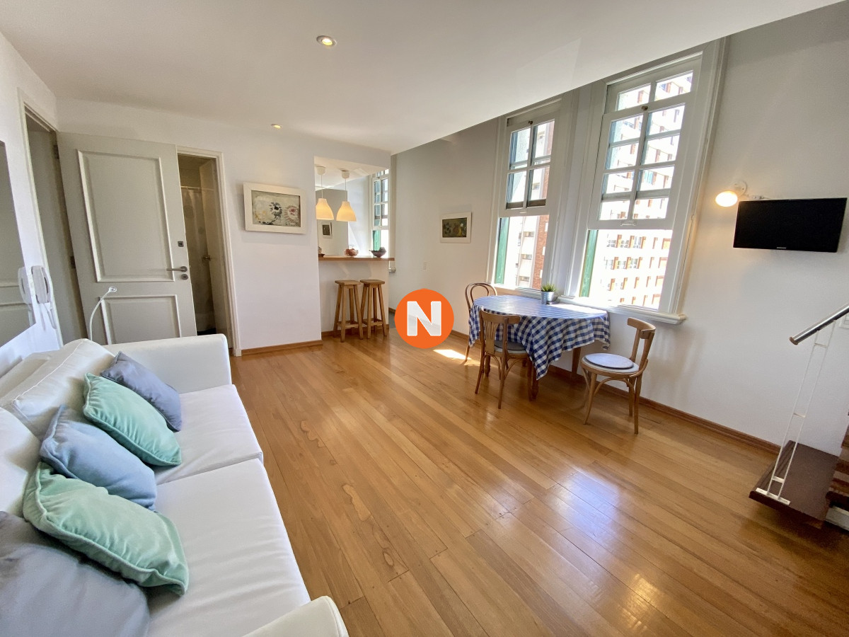 Apartamento Ref.222111 - Venta duplex 1 dormitorio Punta del Este