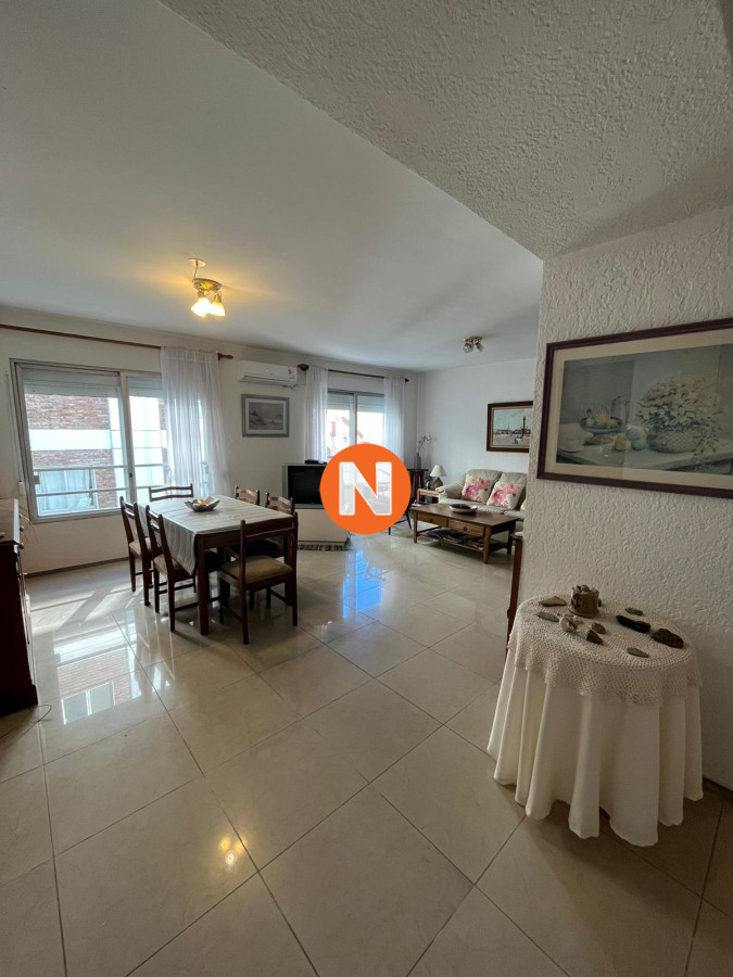 Apartamento Ref.213409 - Apartamento en Venta, 3 dormitorios, Peninsula