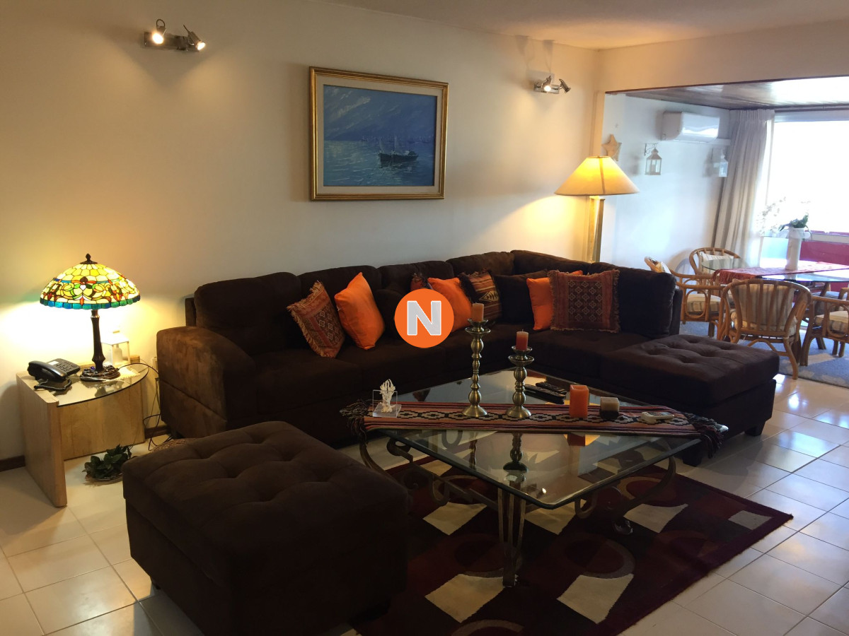 Apartamento Ref.222582 - Apartamento en Venta, 2 dormitorios