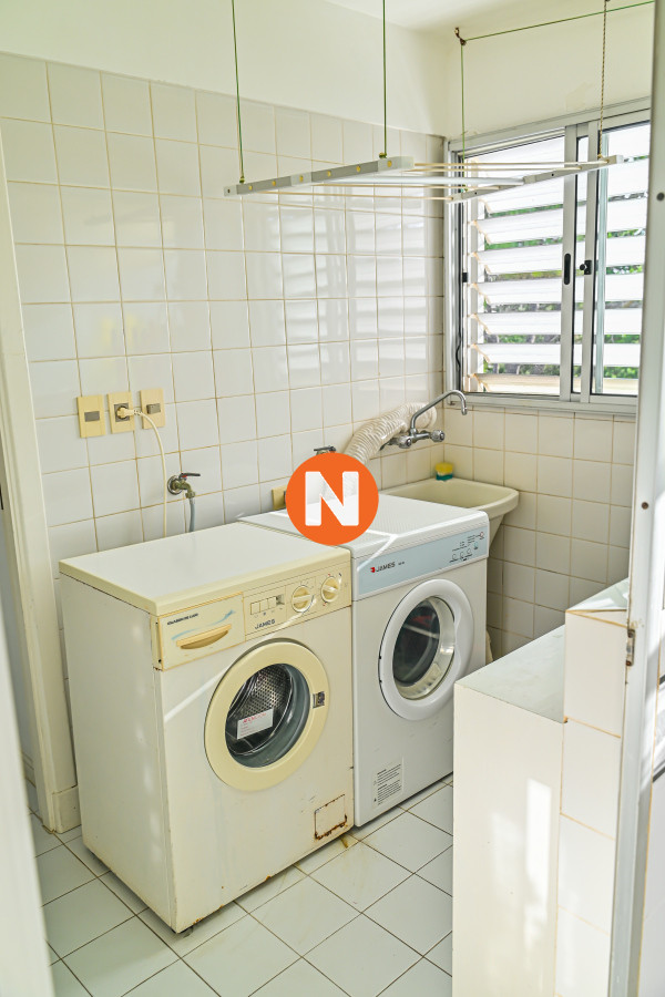 Apartamento Ref.223245 - En Venta, 5 dormitorios, Playa Brava