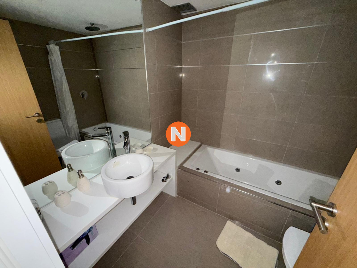 Apartamento Ref.201266 - Venta de apartamento 4 ambientes - Peninsula, Punta del Este
