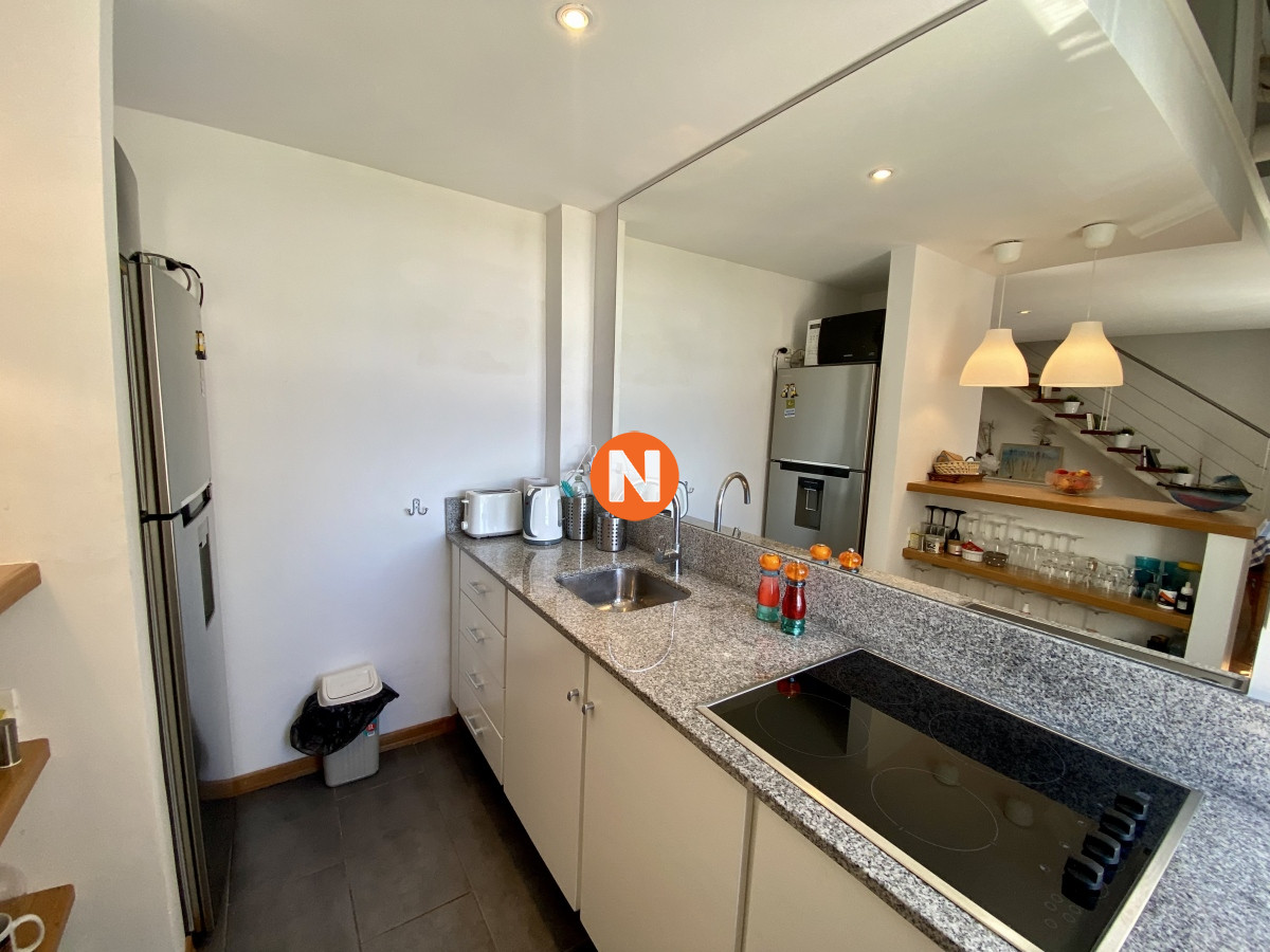 Apartamento Ref.222111 - Venta duplex 1 dormitorio Punta del Este