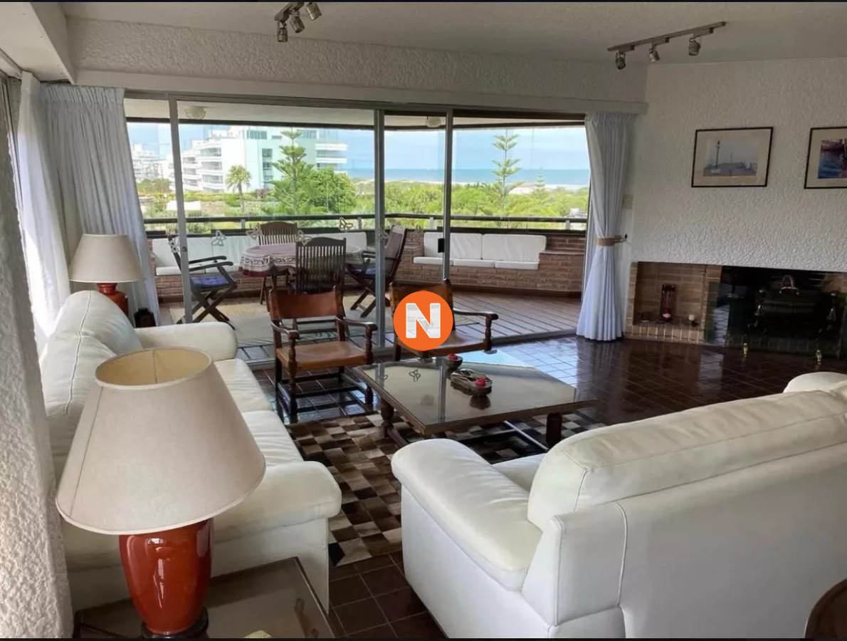 Apartamento Ref.223282 - Apartamento en Venta, 4 dormitorios, Punta del este