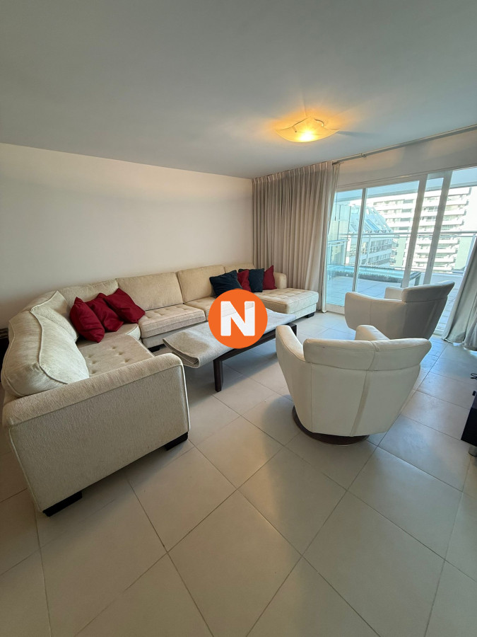 Apartamento Ref.223801 - Pent-house torre de categoría venta