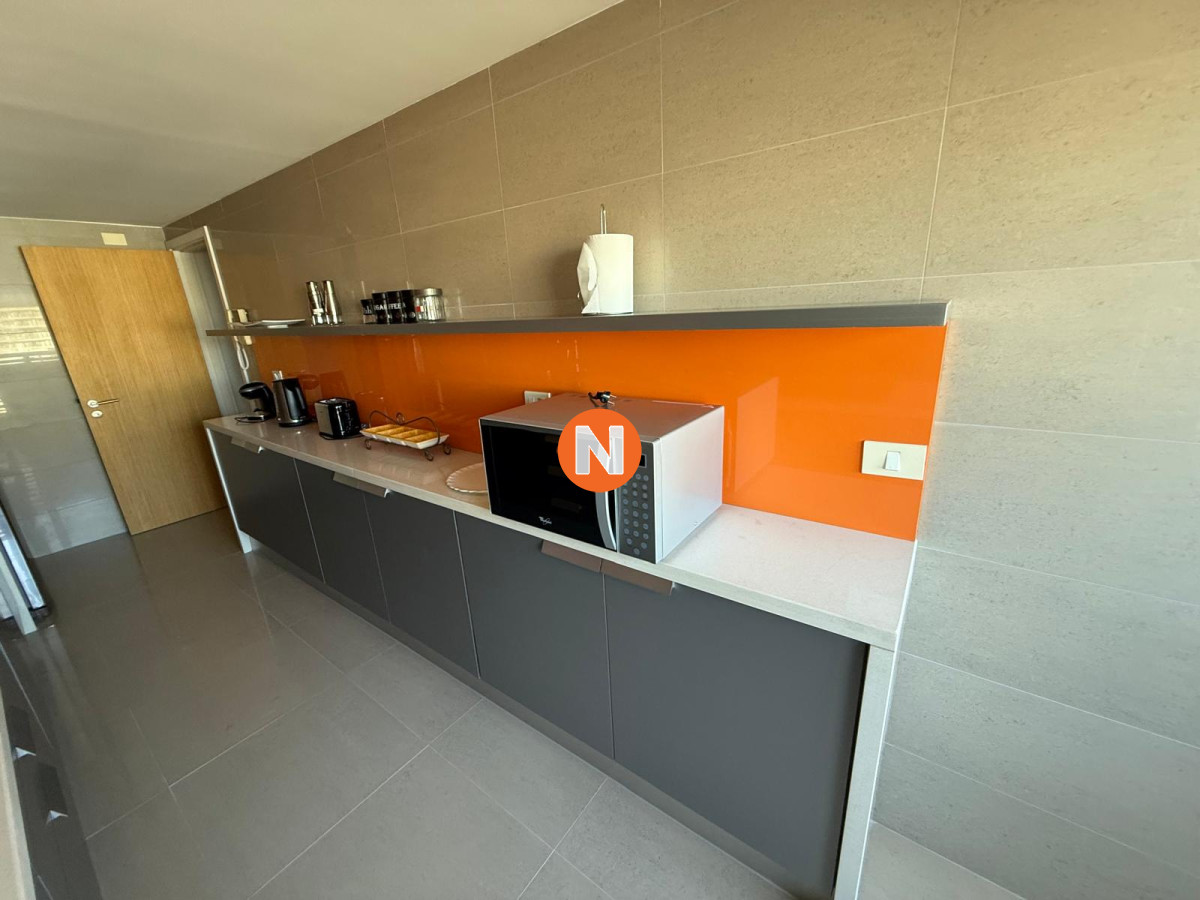 Apartamento Ref.201266 - Venta de apartamento 4 ambientes - Peninsula, Punta del Este