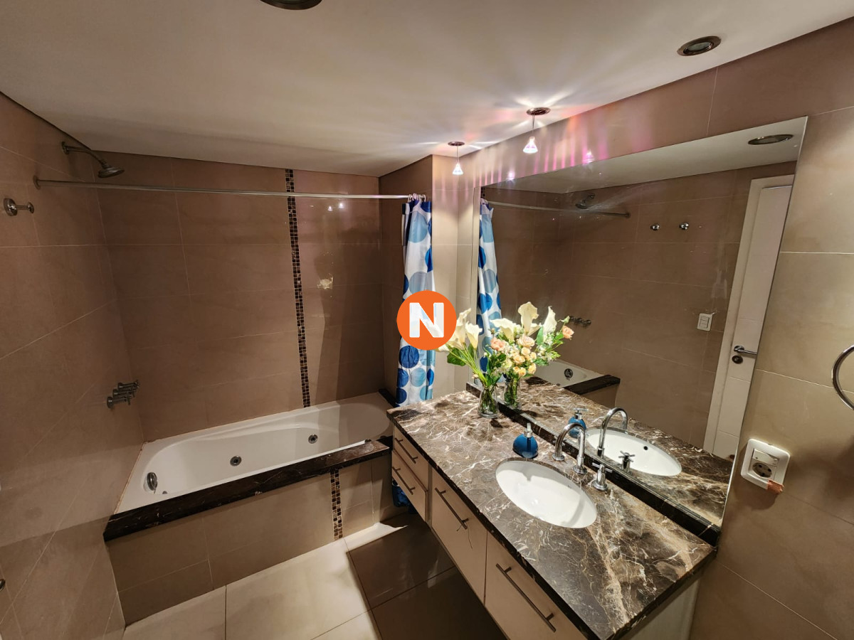 Apartamento Ref.7962 - Apartamento en Venta y Alquiler, Mansa, Punta del Este, 3 Dormitorios.