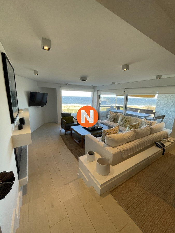 Apartamento Ref.6379 - Apartamento en Venta y Alquiler, Pinares, Punta del Este, 2 Dormitorios.