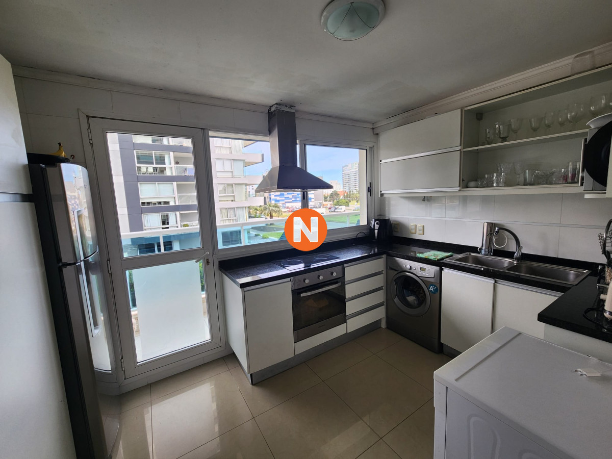 Apartamento Ref.7962 - Apartamento en Venta y Alquiler, Mansa, Punta del Este, 3 Dormitorios.