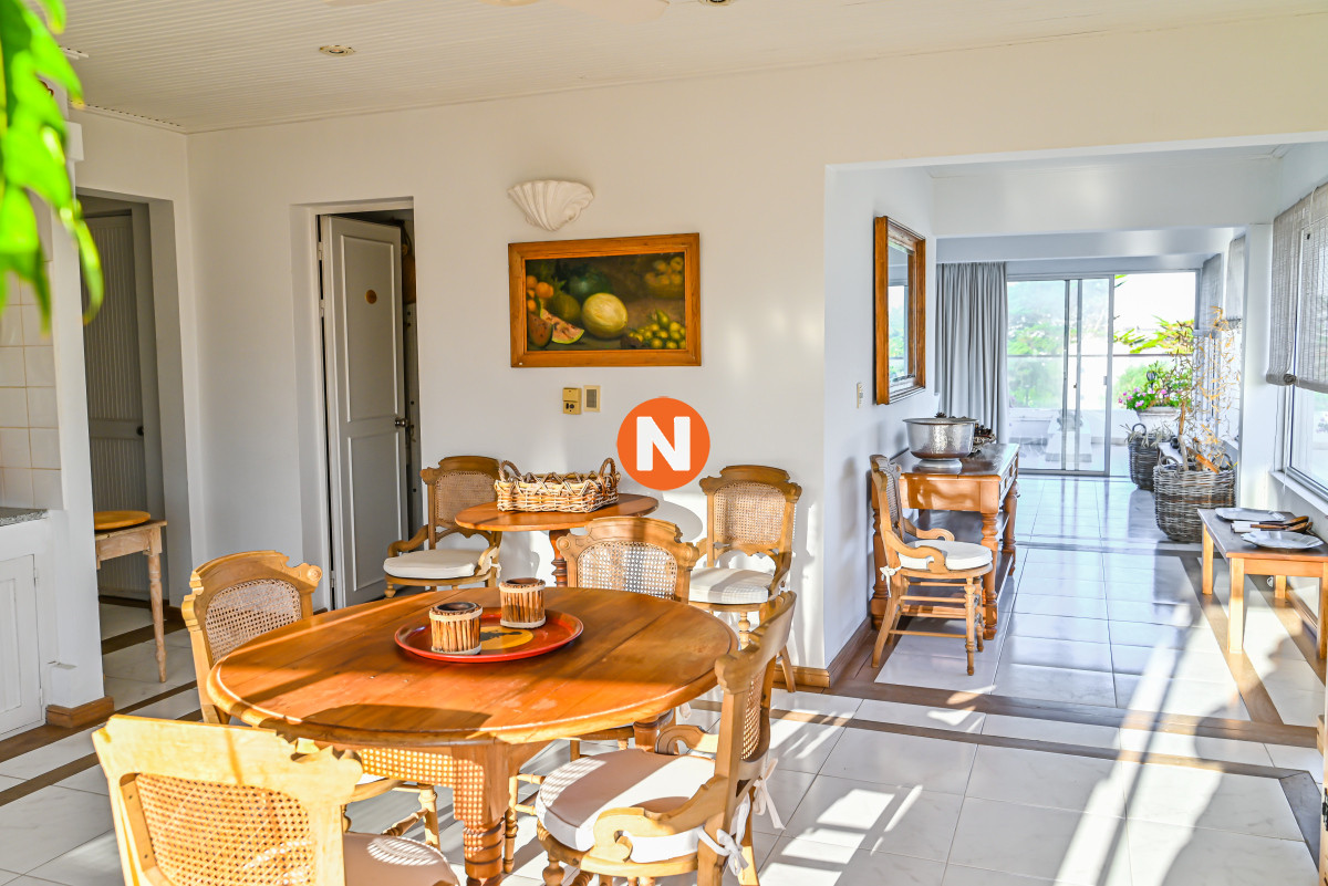 Apartamento Ref.223245 - En Venta, 5 dormitorios, Playa Brava