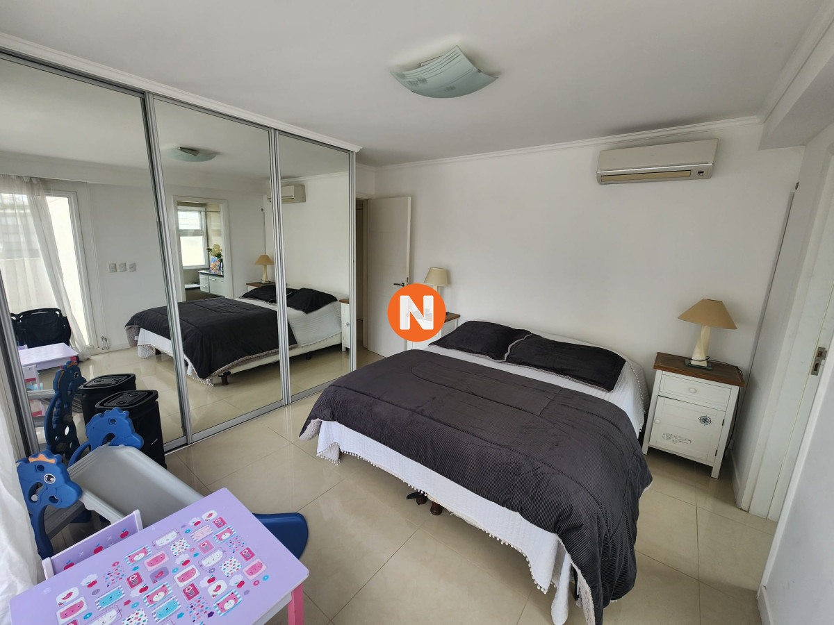 Apartamento Ref.7962 - Apartamento en Venta y Alquiler, Mansa, Punta del Este, 3 Dormitorios.