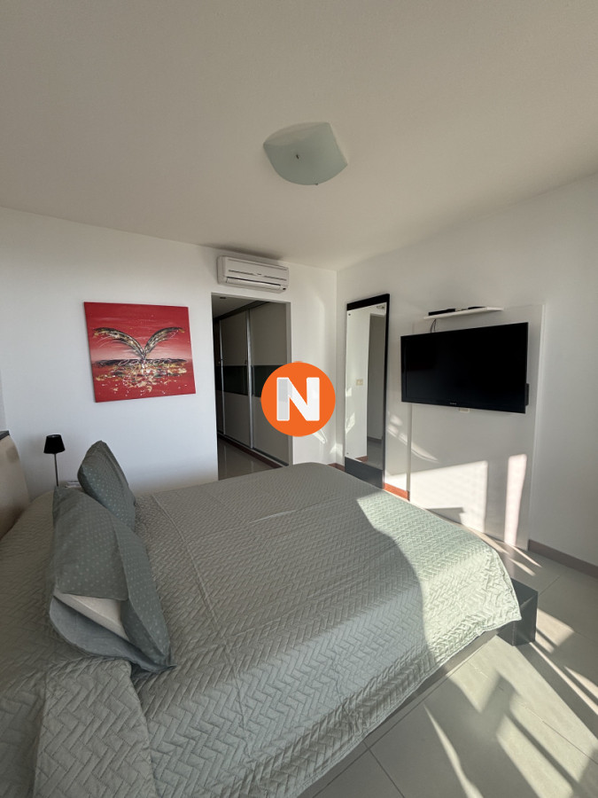 Apartamento Ref.200635 - Penthouse a la Venta, en Roosevelt, 3 dormitorios