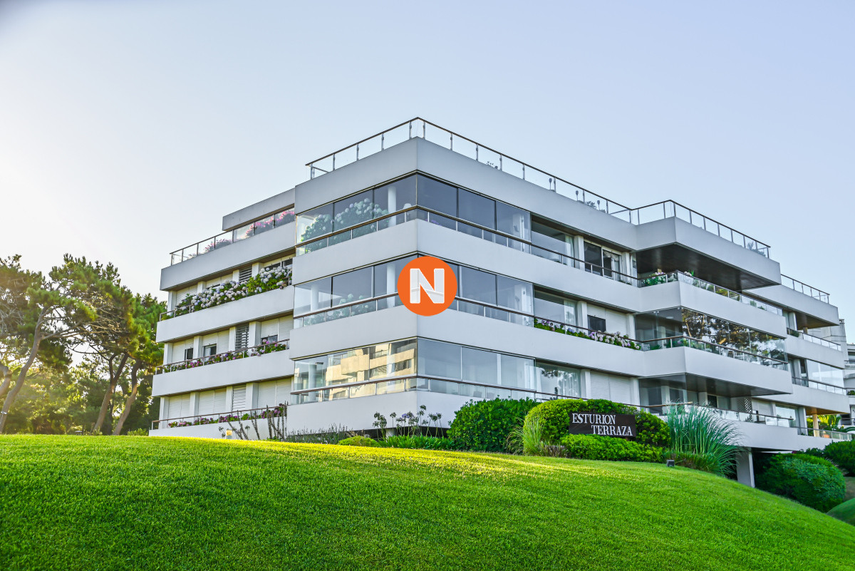 Apartamento Ref.223245 - En Venta, 5 dormitorios, Playa Brava