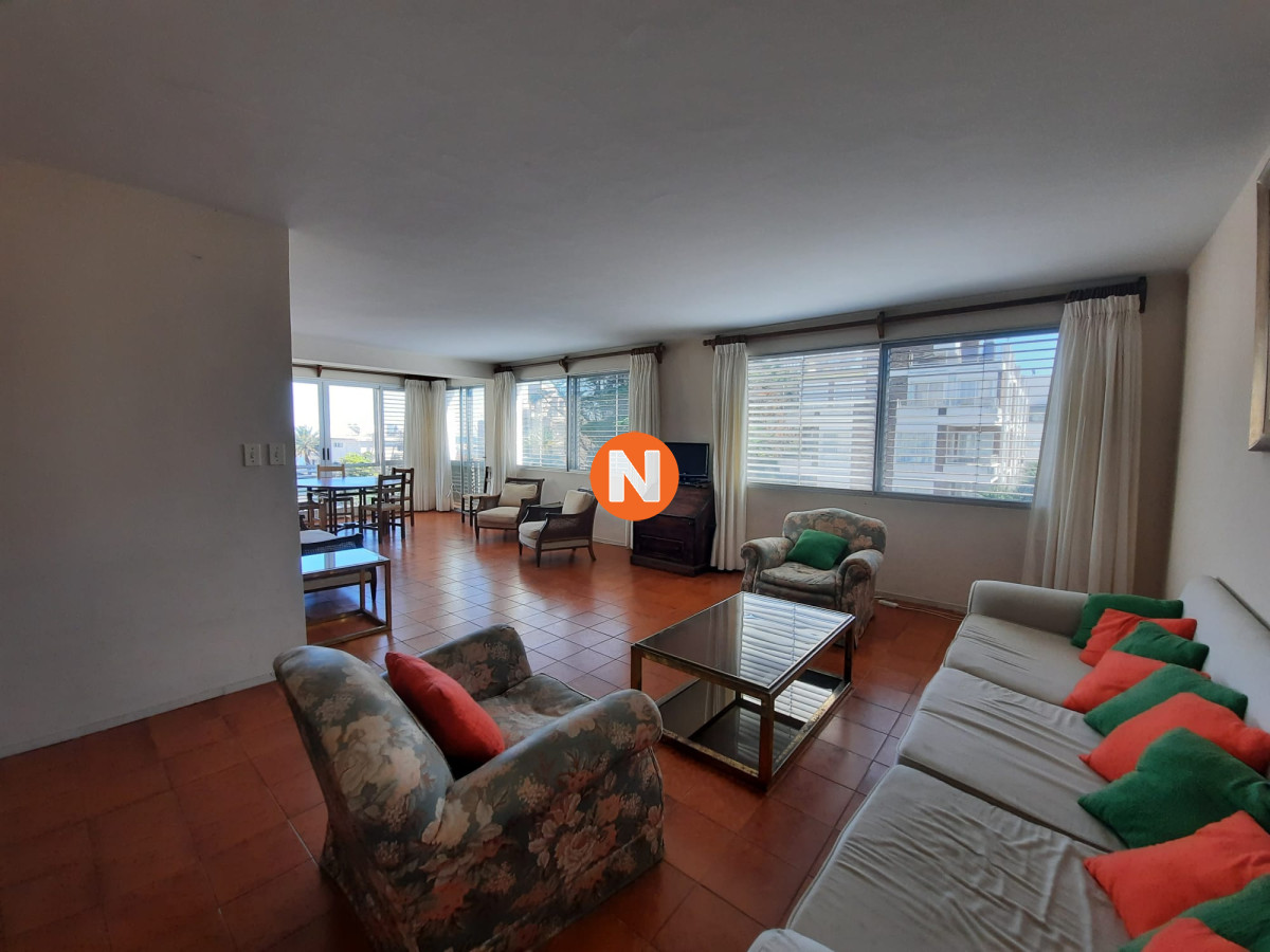 Apartamento Ref.217733 - Apartamento en Venta en Peninsula 3 dormitorios