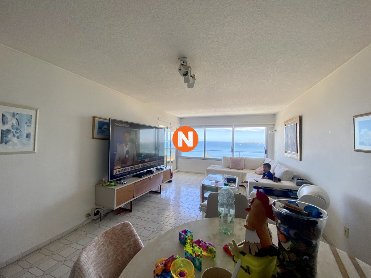 Apartamento Ref.222083 - Apartamento venta 2 dormitorios y servicio Punta del Este