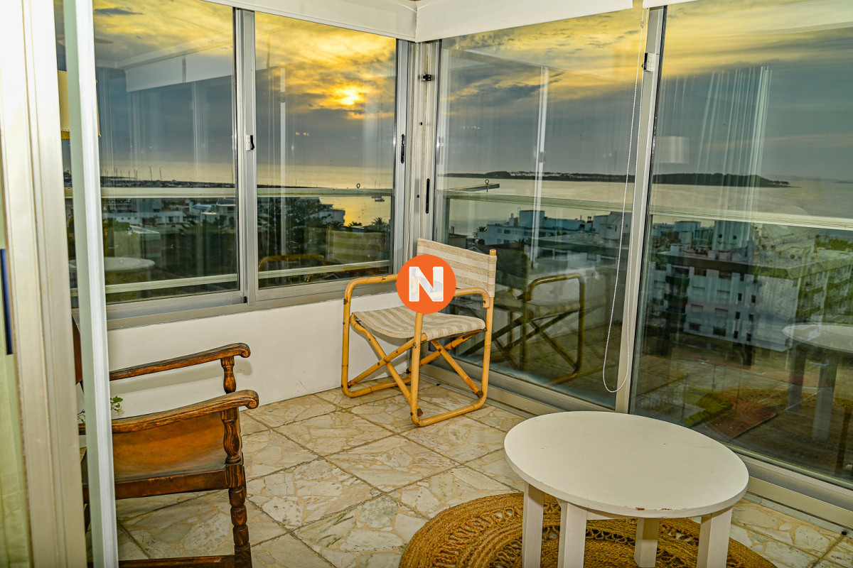 Apartamento Ref.223021 - Hermoso Apartamento en Venta en Zona Puerto