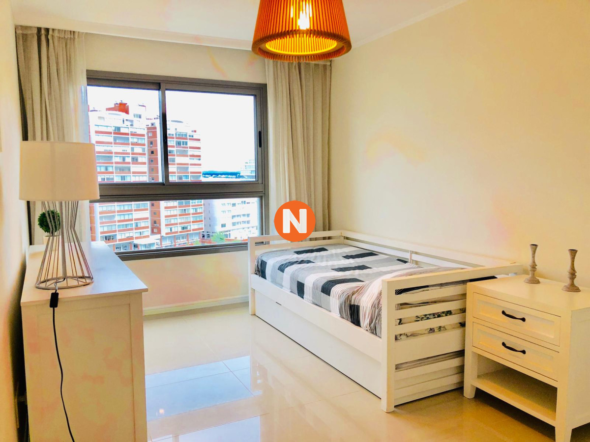Apartamento Ref.214555 - Hermoso departamento de 3 dormitorios en alquiler. temporada
