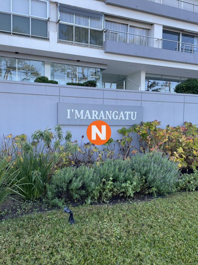 Apartamento Ref.222739 - En Venta - Apartamento 3 habitaciones, frente al mar. Parada 7, Punta del Este.