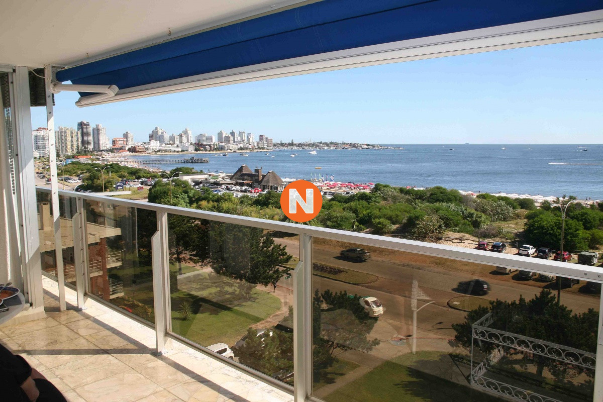 Apartamento Ref.215613 - TEQUENDAMA VENTA DE APARTAMENTO DE 3 DORMITORIOS Y SERVICIO MANSA PUNTA DEL ESTE