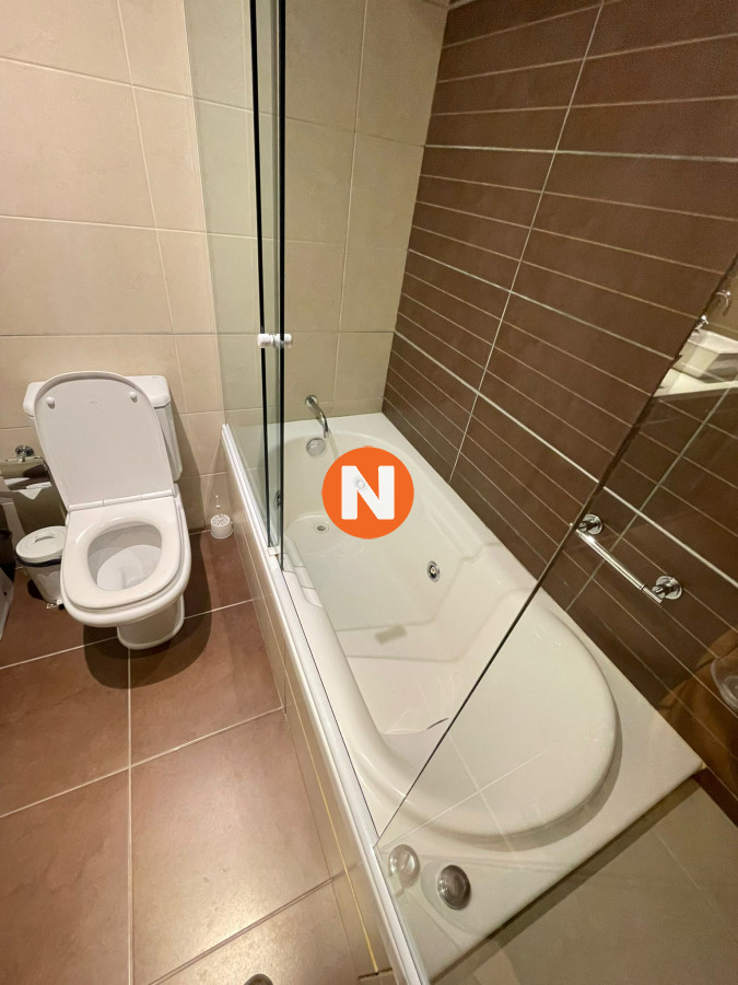 Apartamento Ref.214491 -  Venta y Alquiler apto 3 dormitorios  Primera Linea