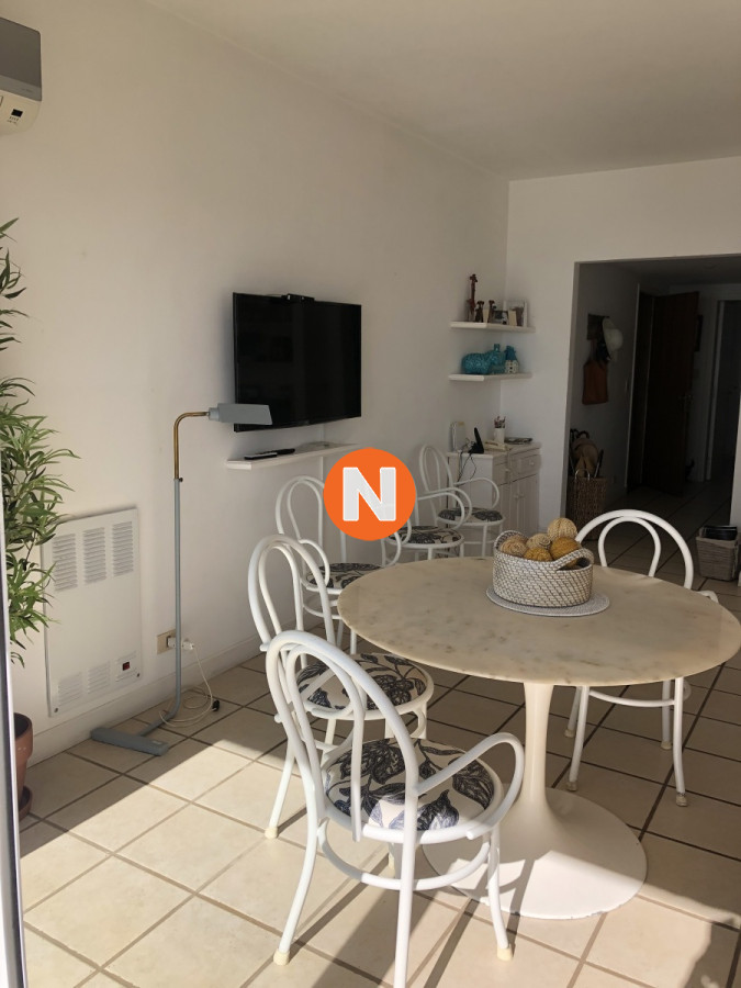 Apartamento Ref.2441 - Apartamento en Venta y Alquiler, Mansa, Punta del Este, 2 Dormitorios.