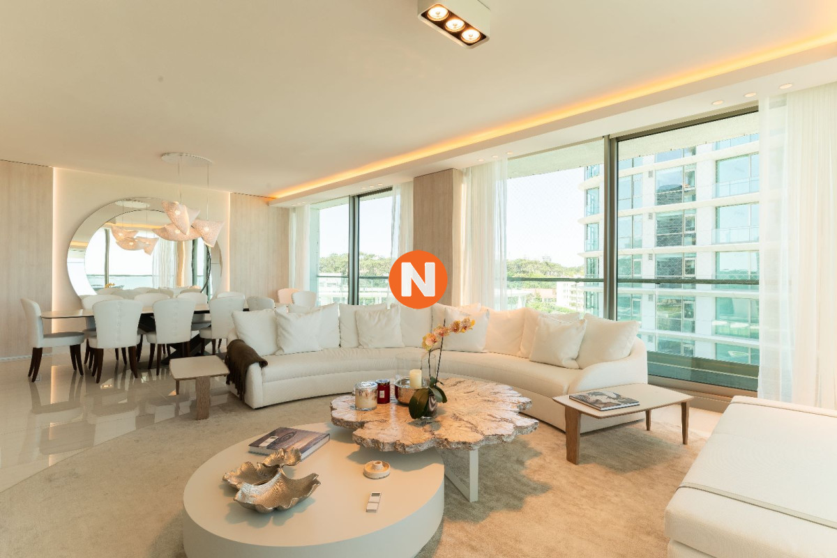 Apartamento Ref.220143 - Apartamento 5 dormitorios - Piscina - Parrillero - Playa Mansa - Punta del Este