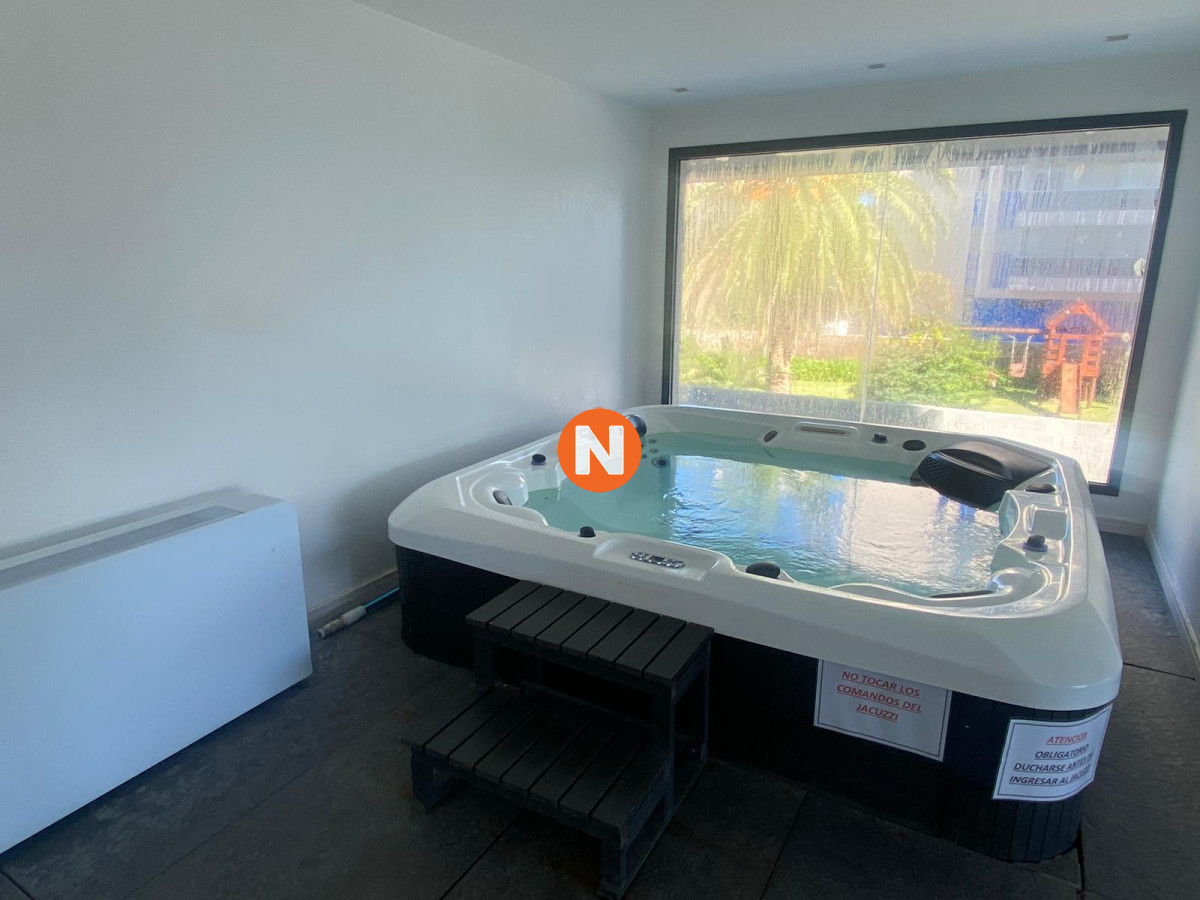 Apartamento Ref.222368 - Apartamento Playa Brava en Venta bajos gastos comunes