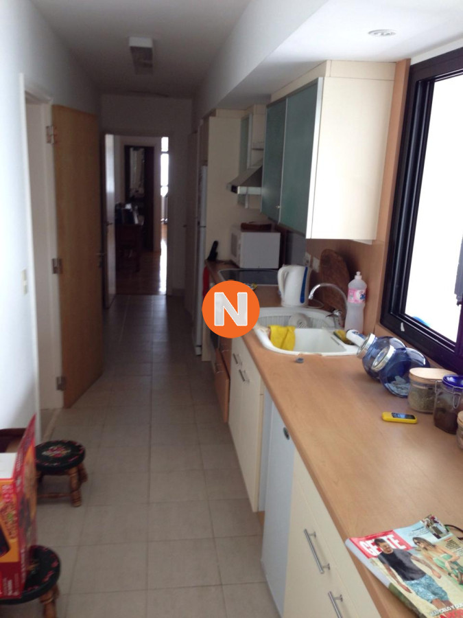 Apartamento Ref.5878 - Apartamento en Venta, Brava, Punta del Este, 3 Dormitorios.