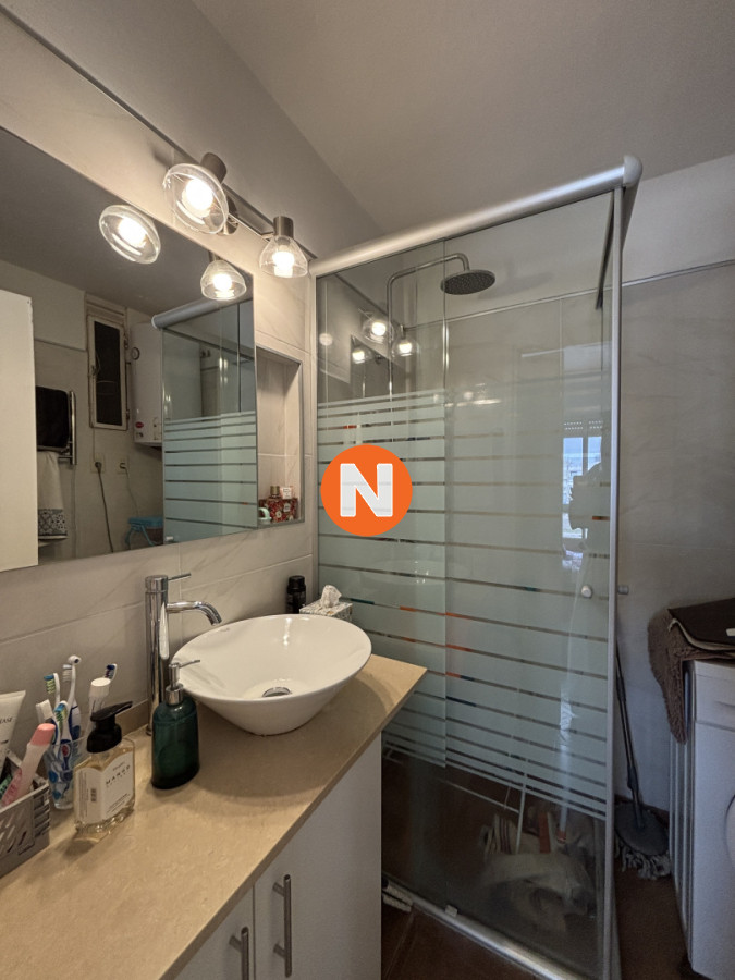 Apartamento Ref.225142 - OPORTUNIDAD en Península con Cochera Techada, 1 y medio dormitorios