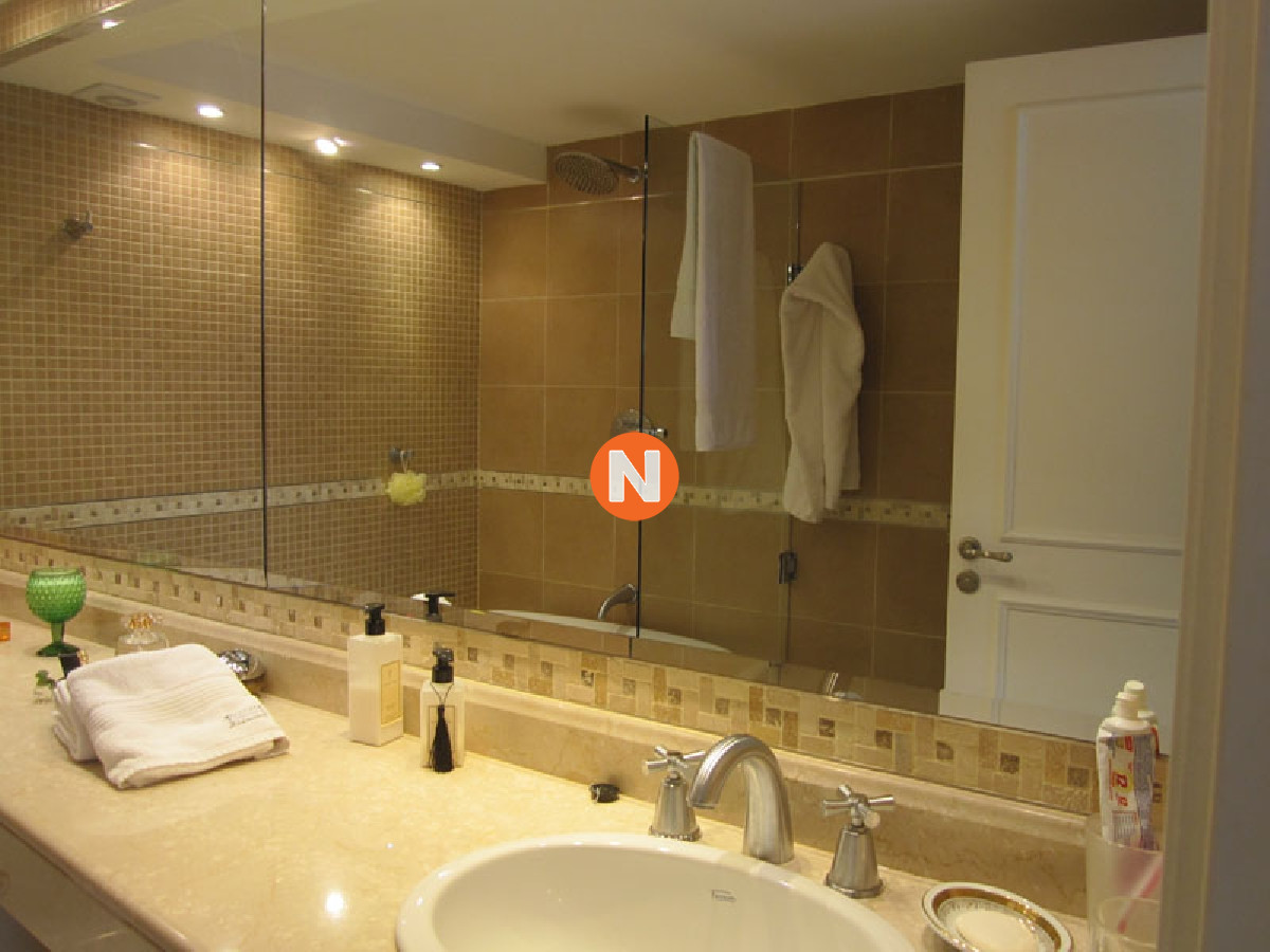 Apartamento Ref.213913 - Apartamento en Playa Mansa, Punta del Este
