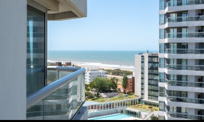 VENTA DE APARTAMENTO DE 2 DORMITORIOS EN BRAVA PUNTA DEL ESTE