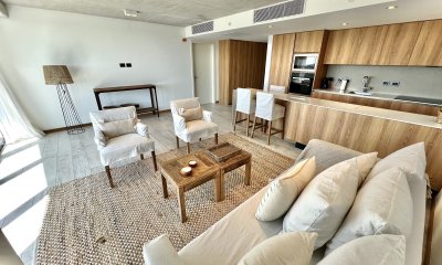 VENTA DE APARTAMENTO DE 1 DORMIORIO EN SUITE EN EDIFICIO SURFSIDE PUNTA DEL ESTE
