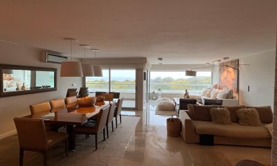 Espectacular Apartamento frente a la playa brava