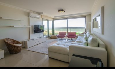 Apartamento en Venta y Alquiler, Brava, Punta del Este, 3 Dormitorios.
