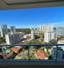 Apartamento en Venta y Alquiler, Brava, Punta del Este, 2 Dormitorios.