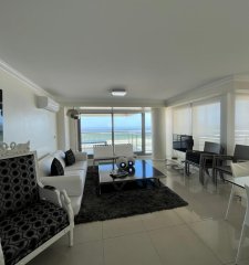Apartamento en Alquiler Brava, Punta del Este, 3 Dormitorios.