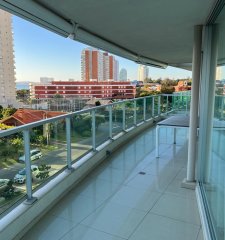 Apartamento en Alquiler, Mansa, Punta del Este, 3 Dormitorios.