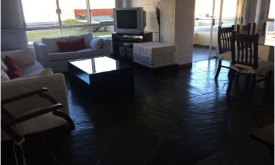 Apartamento en Venta y Alquiler, Peninsula, Punta del Este, 2 Dormitorios.