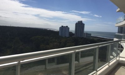 Apartamento en Venta, Roosevelt - Playa Brava Punta del Este, 1 Dormitorio.
