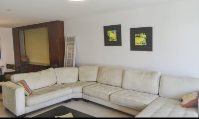 Apartamento en Venta y Alquiler, Brava, Punta del Este, 3 Dormitorios.