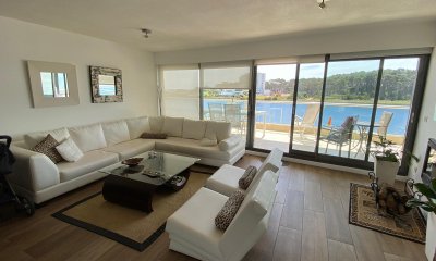 Apartamento en Venta y Alquiler de 3 dormitorios en Punta del Este