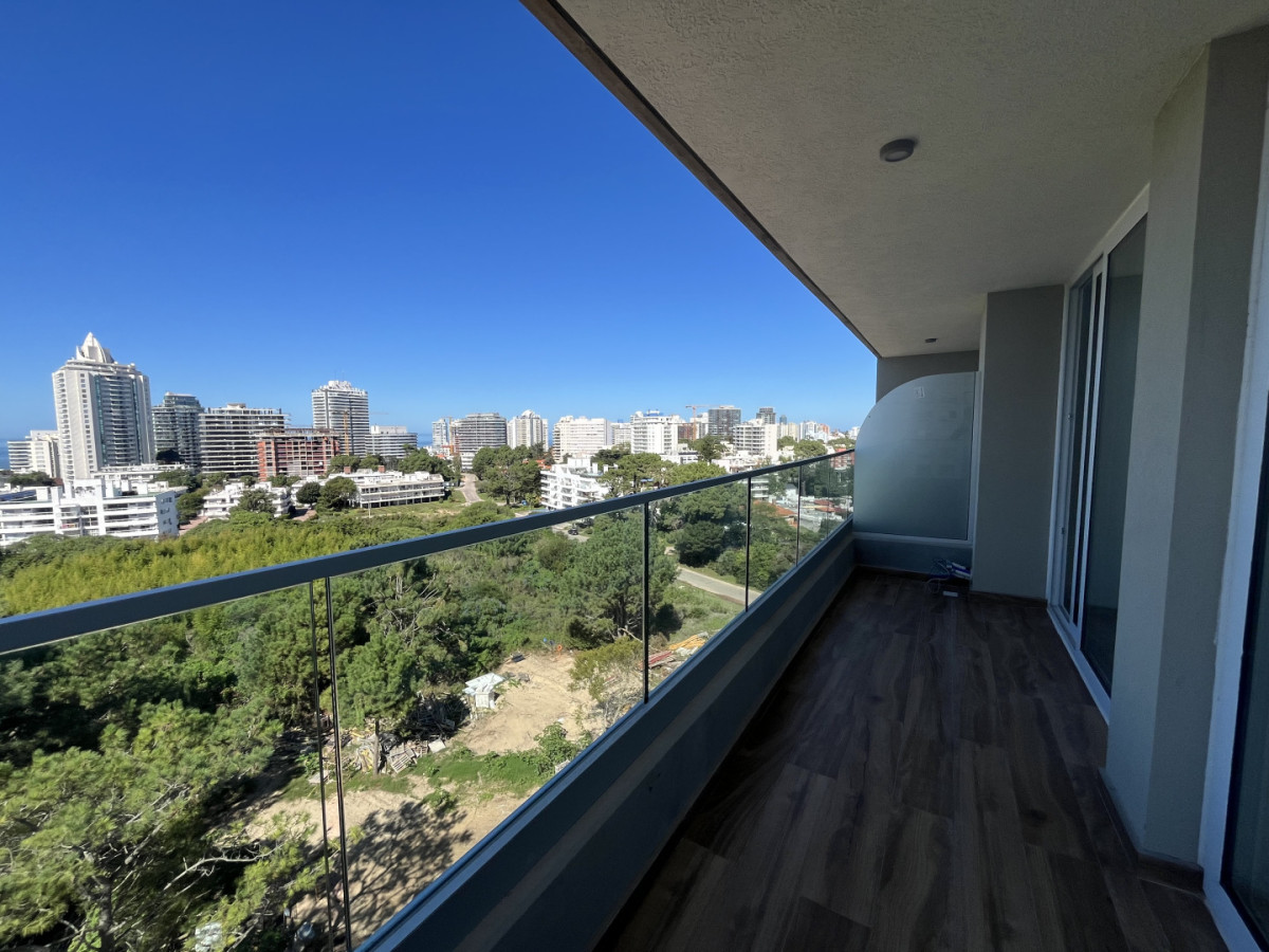 Apartamento luminoso con vista a la brava
