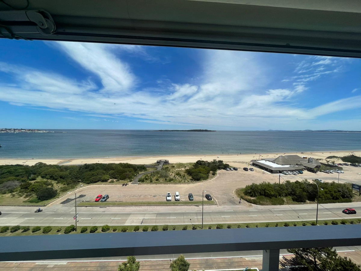 Espectacular apartamento con vista al mar