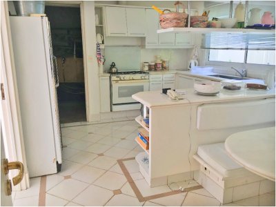 unica mansión en venta sobre la playa del arroyo en la barra - nlv208361c