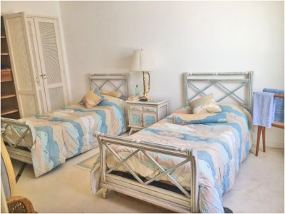 unica mansión en venta sobre la playa del arroyo en la barra - nlv208361c