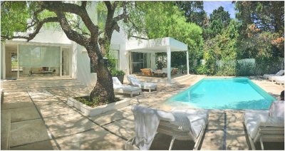 unica mansión en venta sobre la playa del arroyo en la barra - nlv208361c