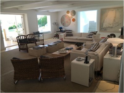 unica mansión en venta sobre la playa del arroyo en la barra - nlv208361c