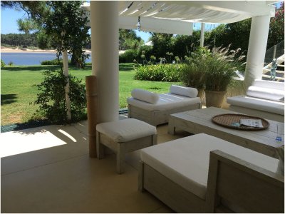 unica mansión en venta sobre la playa del arroyo en la barra - nlv208361c