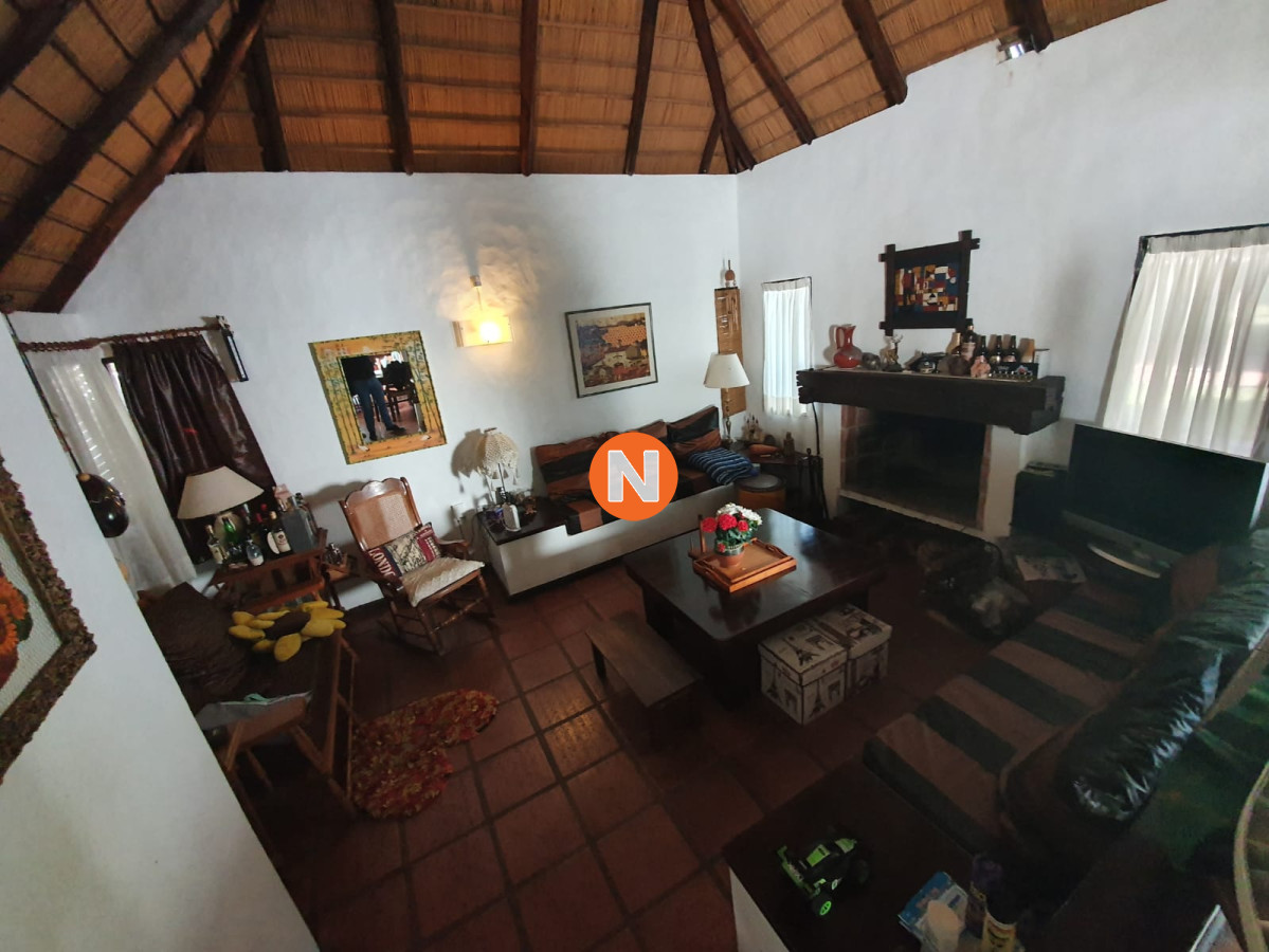 Casa Ref.216615 - Casa en venta Pinares!