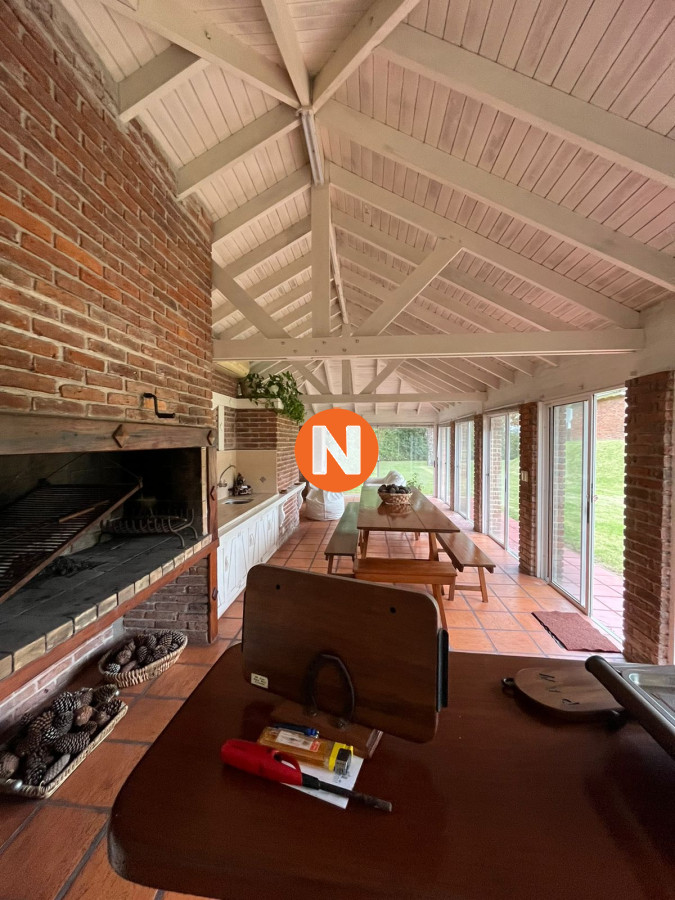 Casa Ref.209012 - Casa en Venta, Cantegril, Punta del Este, 4 Dormitorios.